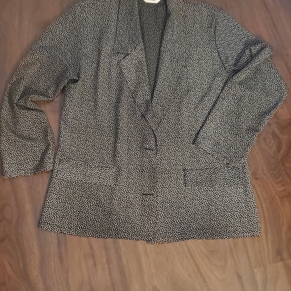 Oversized trendy light weight blazer - Picture 2 of 7